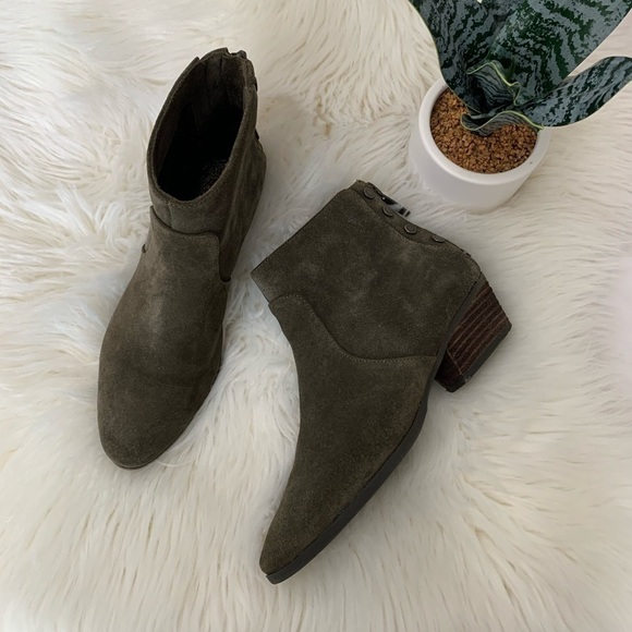 Vince Camuto- suede Green Cinza bootie - Picture 2 of 6